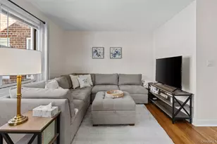 2 Edwards St, Roslyn Heights, NY 11577 - Photo 6