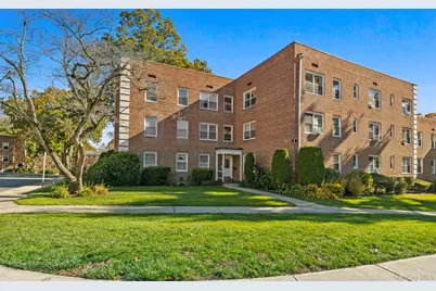 2 Edwards Street #3D, Roslyn Heights, NY 11577 - Photo 1