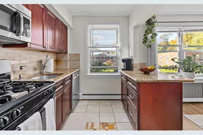 2 Edwards Street #3D, Roslyn Heights, NY 11577 - Photo 12