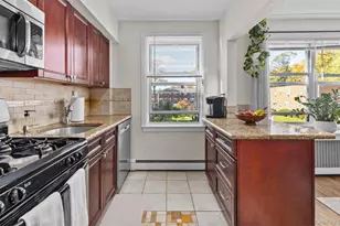 2 Edwards St, Roslyn Heights, NY 11577 - Photo 12