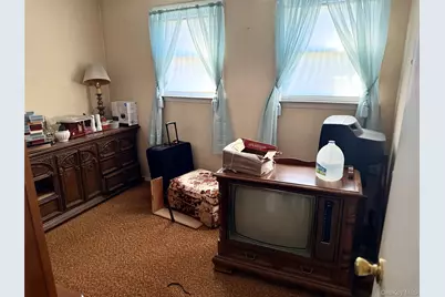 1663 N Thompson Drive, Bay Shore, NY 11706 - Photo 10