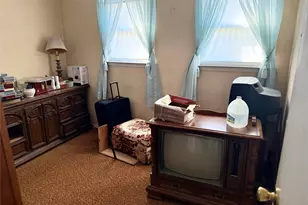 1663 N Thompson Dr, Bay Shore, NY 11706 - Photo 10