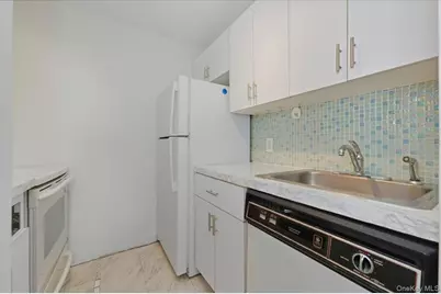 250 Shore Road #4D, Long Beach, NY 11561 - Photo 4