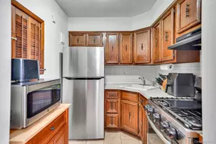 66-45 69th St, Middle Village, NY 11379 - Photo 10