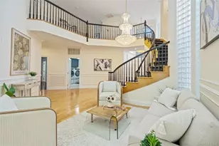 176 Sagamore Dr, Plainview, NY 11803 - Photo 2