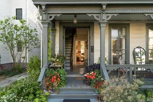 541 Washington St, Hudson, NY 12534 - Photo 2