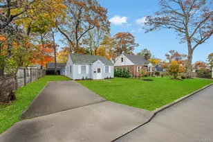 19 Admiral St, Port Jefferson Station, NY 11776 - Photo 2