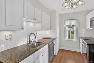 36 Wintergreen Ave, Newburgh, NY 12550 - Photo 6