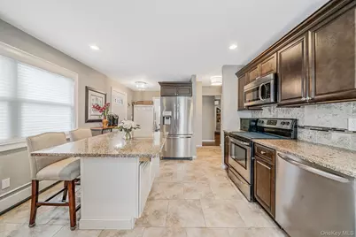 785 Franklyn Avenue, Bohemia, NY 11716 - Photo 6