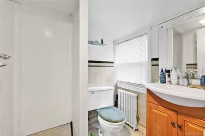 303 Nassau Boulevard, West Hempstead, NY 11552 - Photo 16