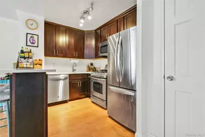 52-40 39th Drive #3U, Woodside, NY 11377 - Photo 6