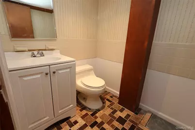 726 Meisser Street, Franklin Square, NY 11010 - Photo 16