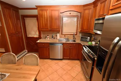 726 Meisser Street, Franklin Square, NY 11010 - Photo 8