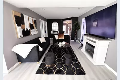 130 Archer Avenue, Copiague, NY 11726 - Photo 2