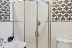 1527 E 29th St, Brooklyn, NY 11229 - Photo 14