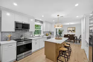 41 Meddaugh Rd, Pleasant Valley, NY 12569 - Photo 2