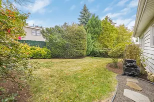 21 Huntington Dr, Yonkers, NY 10704 - Photo 40