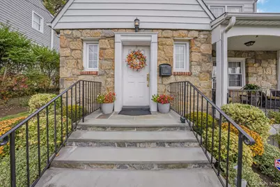 21 Huntington Drive, Yonkers, NY 10704 - Photo 4