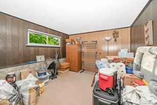 16 Sue-Ann Ct, North Babylon, NY 11703 - Photo 12