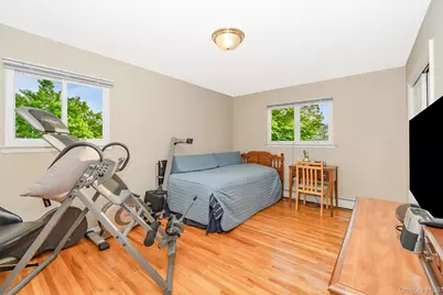 16 Sue-Ann Court, North Babylon, NY 11703 - Photo 10
