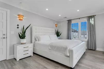 1463 Burton Street, Whitestone, NY 11357 - Photo 20