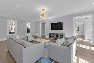 22 Fort Salonga Rd, Centerport, NY 11721 - Photo 4