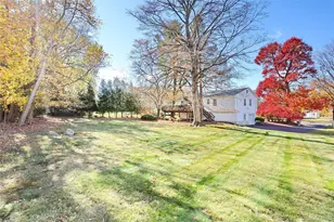 6 Roxbury Ct, Chestnut Ridge, NY 10977 - Photo 4