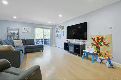 153 Sierra Vista Lane, Valley Cottage, NY 10989 - Photo 14