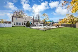 27 Hollister Ln, Islip, NY 11751 - Photo 32