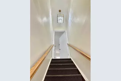 110 Evergreen Avenue #2nd Floor, Lynbrook, NY 11563 - Photo 2