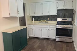 110 Evergreen Ave, Lynbrook, NY 11563 - Photo 6