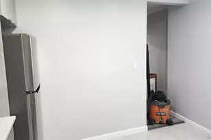 126 Forest Ave, Glen Cove, NY 11542 - Photo 10