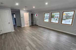 126 Forest Ave, Glen Cove, NY 11542 - Photo 4