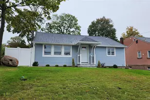 126 Forest Ave, Glen Cove, NY 11542 - Photo 2