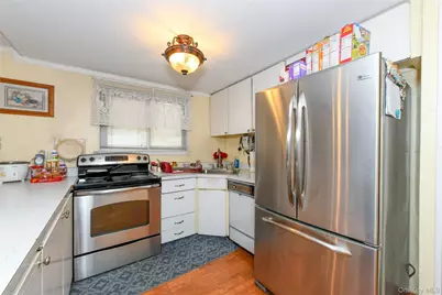 6 Clarke Street, Brentwood, NY 11717 - Photo 16