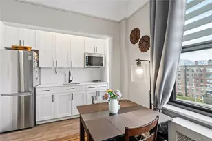 141 Woodmere Blvd, Woodmere, NY 11598 - Photo 10