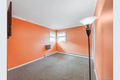 501 Windmill Avenue, West Babylon, NY 11704 - Photo 20