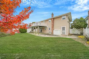 501 Windmill Ave, West Babylon, NY 11704 - Photo 4