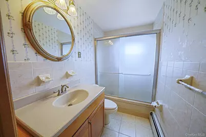 501 Windmill Avenue, West Babylon, NY 11704 - Photo 24