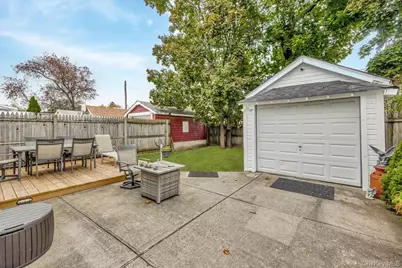 91-15 Vanderveer Street, Queens Village, NY 11428 - Photo 18