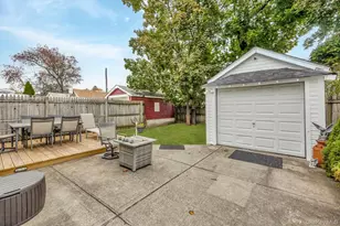 91-15 Vanderveer St, Queens Village, NY 11428 - Photo 18