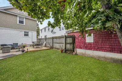 91-15 Vanderveer Street, Queens Village, NY 11428 - Photo 20