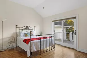 144 Round Swamp Rd, Melville, NY 11747 - Photo 32