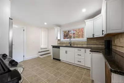 39 Hillcrest Rd, Hartsdale, NY 10530 - Photo 16