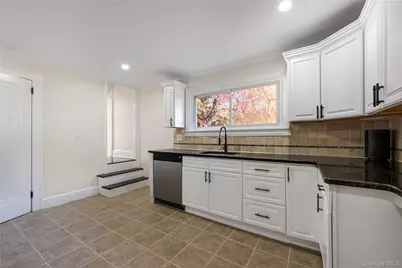 39 Hillcrest Rd, Hartsdale, NY 10530 - Photo 18