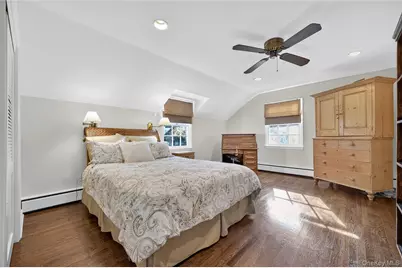 7 Shore Road, Manhasset, NY 11030 - Photo 20