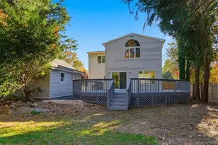 93 Birchwood Dr, Huntington Station, NY 11746 - Photo 22