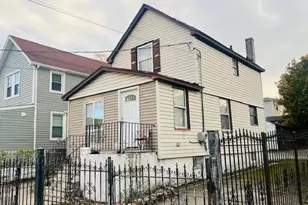 110-04 164th St, Jamaica, NY 11433 - Photo 2