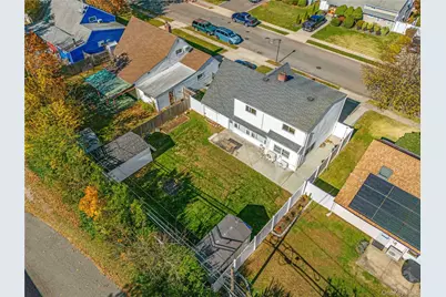 197 Blacksmith Road S, Levittown, NY 11756 - Photo 28