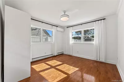 197 Blacksmith Road S, Levittown, NY 11756 - Photo 14